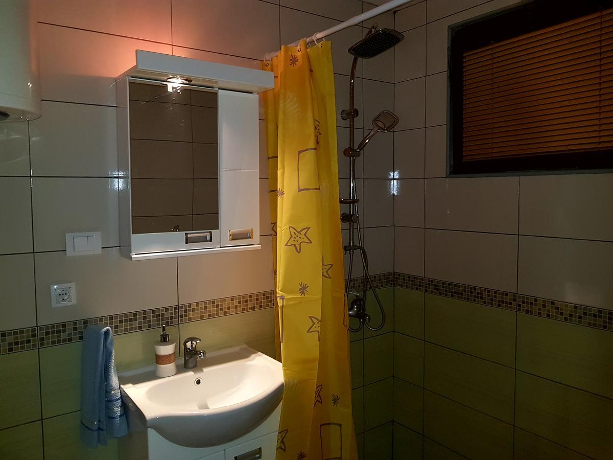 Apartment Kucica U Sumi *